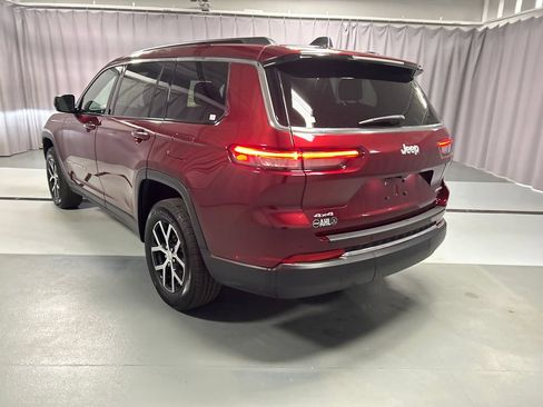 Used 2024 Jeep Grand Cherokee L Limited AWD/4WD image 5