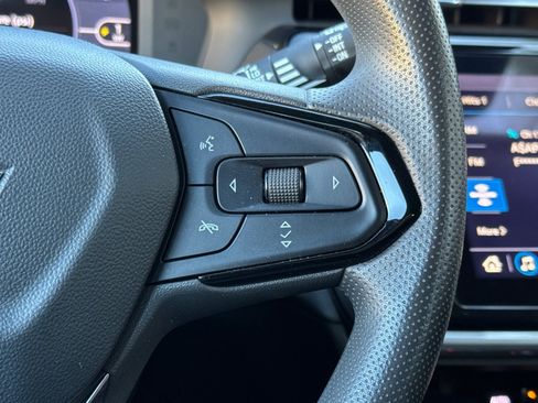 Used 2022 Chevrolet Bolt EUV LT image 28