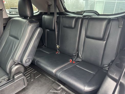 Used 2019 Toyota Highlander XLE image 32