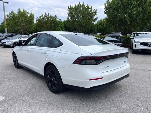 Used 2025 Honda Accord SE image 3