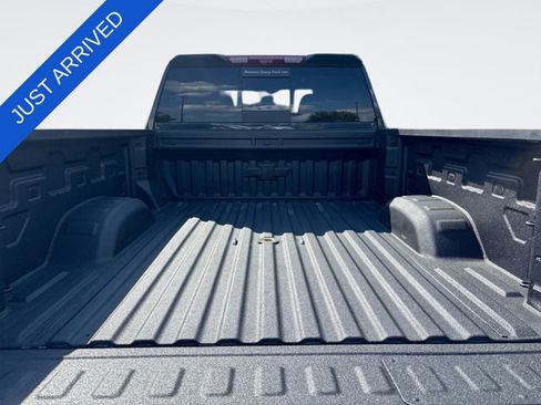 Used 2025 Chevrolet Silverado 2500 LTZ w/ LTZ Premium Package AWD/4WD image 25