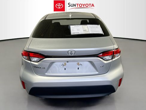Used 2023 Toyota Corolla LE FWD image 5
