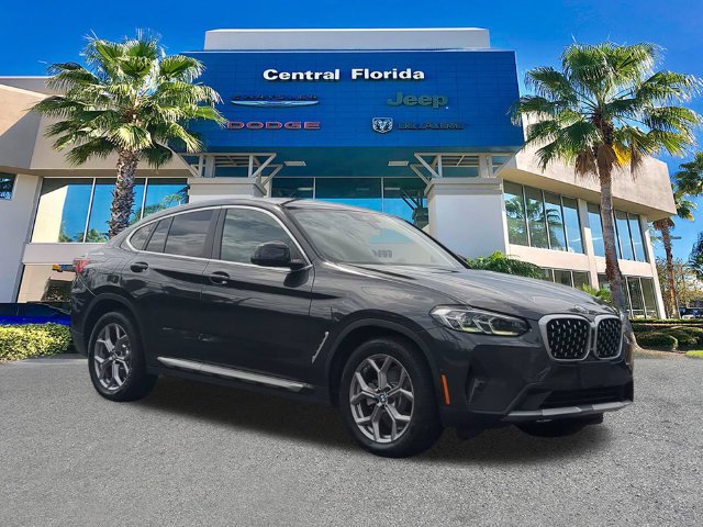Used 2023 BMW X4 xDrive30i AWD/4WD image 2