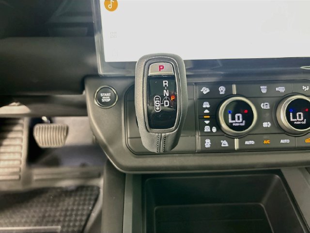 New 2026 Land Rover Defender 110 S AWD/4WD image 18