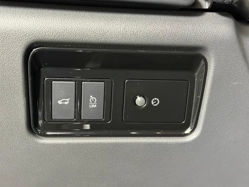 Used 2019 Jaguar F-PACE Prestige AWD/4WD image 32