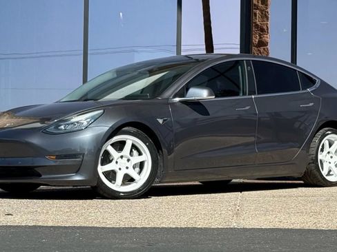 Used 2019 Tesla Model 3 Long Range image 3