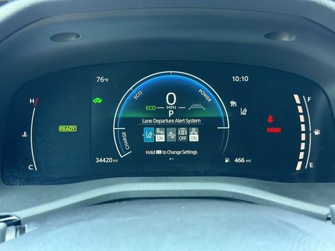 Used 2025 Toyota Camry SE FWD image 19