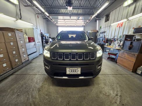 Used 2019 Jeep Compass Limited w/ Advanced Safety Group AWD/4WD image 2