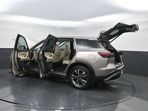 Used 2023 INFINITI QX60 Luxe w/ Performance Audio Package FWD image 41