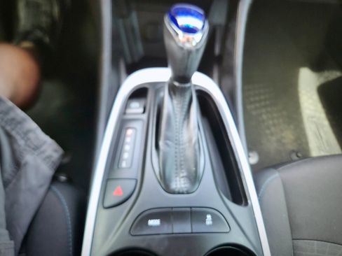 Used 2017 Chevrolet Volt LT FWD image 17