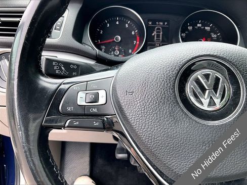 Used 2016 Volkswagen Passat 1.8T SE FWD image 16