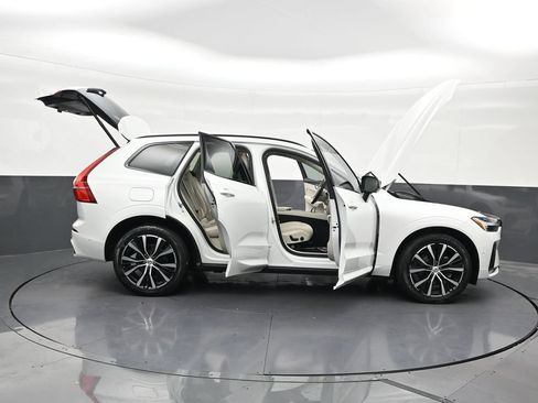 Used 2024 Volvo XC60 B5 Plus w/ Protection Package Premier AWD/4WD image 37