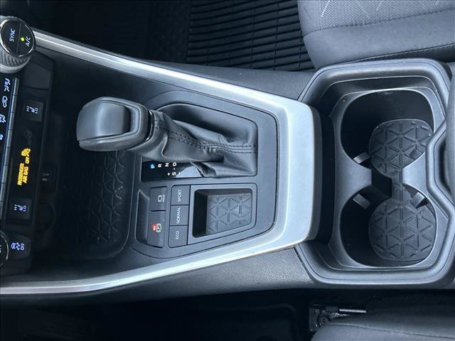 Used 2019 Toyota RAV4 XLE w/ Convenience Package FWD image 19