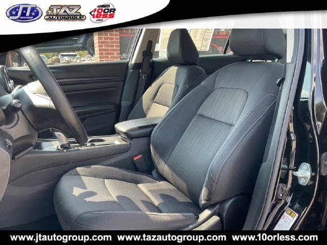 Used 2024 Nissan Altima 2.5 S FWD image 9