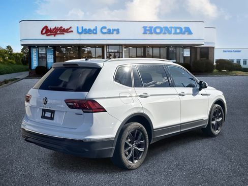 Used 2022 Volkswagen Tiguan SE image 5