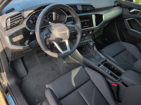 New 2025 Audi Q3 2.0T Premium image 2