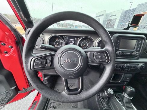 Used 2018 Jeep Wrangler Sport image 14