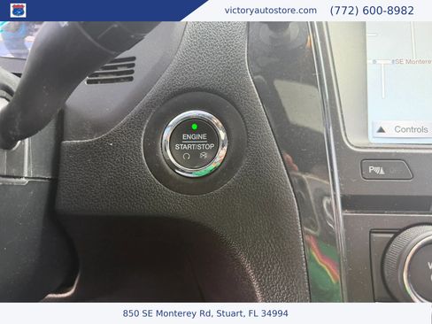 Used 2018 Ford Explorer XLT w/ Equipment Group 202A AWD/4WD image 13