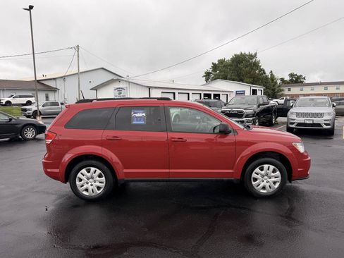 Used 2019 Dodge Journey SE FWD image 21