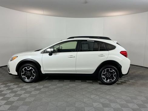 Used 2016 Subaru Crosstrek 2.0i Limited w/ Popular Package #1 AWD/4WD image 8