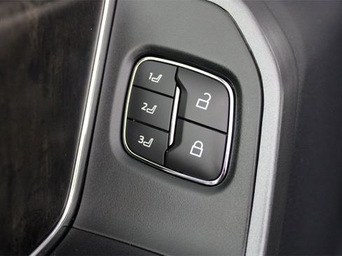 Used 2025 Ford F450 Lariat w/ Lariat Ultimate Package image 21