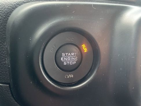 Used 2021 Jeep Wrangler Sport S image 30