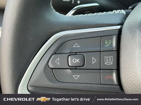 Used 2025 Jeep Grand Cherokee Laredo X RWD image 14
