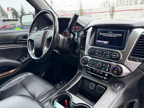 Used 2018 Chevrolet Tahoe LT w/ Luxury Package image 12