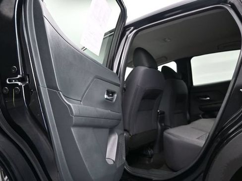 Used 2025 Nissan Kicks SV w/ Charging Package FWD image 13