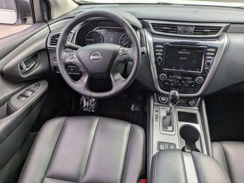 Used 2024 Nissan Murano SV AWD/4WD image 17