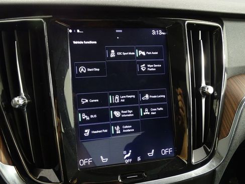 Used 2019 Volvo S60 T5 Momentum w/ Multimedia Package image 38