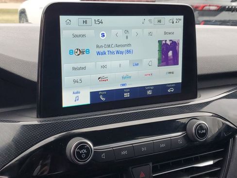 Used 2025 Ford Escape ST-Line image 19