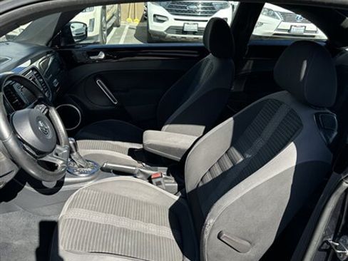 Used 2013 Volkswagen Beetle Turbo FWD image 10