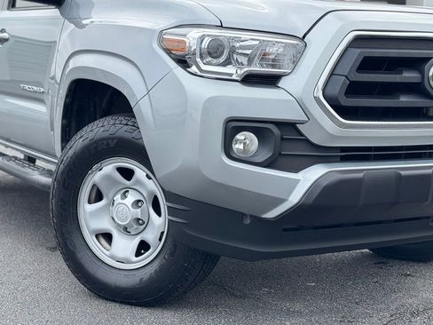 Used 2022 Toyota Tacoma SR5 RWD image 3