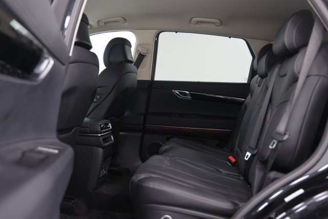 Used 2025 Genesis GV80 2.5T AWD/4WD image 30
