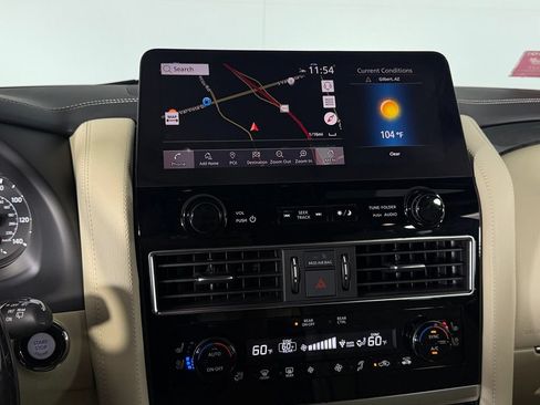 Used 2024 INFINITI QX80 Sensory AWD/4WD image 17
