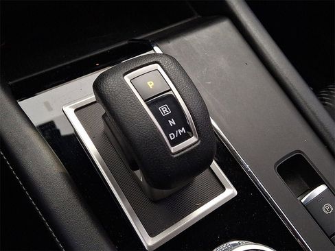 Used 2022 Mitsubishi Outlander ES image 15