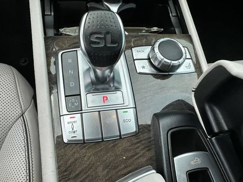 Used 2013 Mercedes-Benz SL 550 image 34