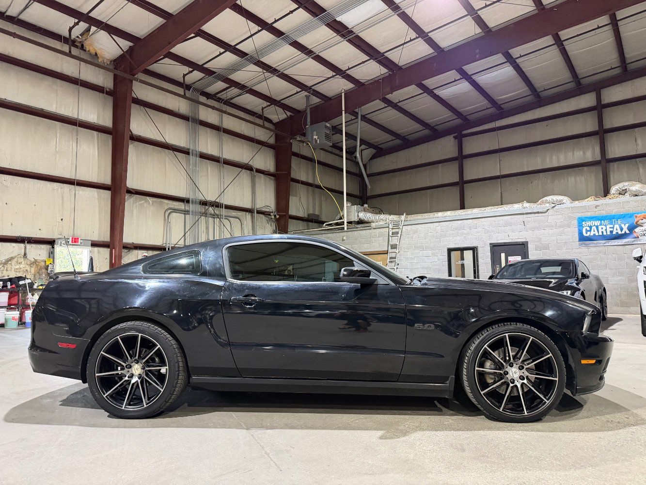 Used 2014 Ford Mustang GT RWD image 4