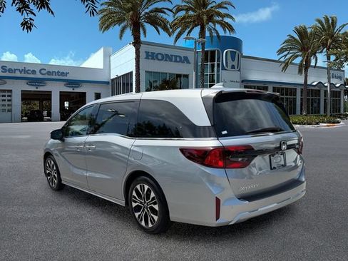 Used 2025 Honda Odyssey Elite image 6