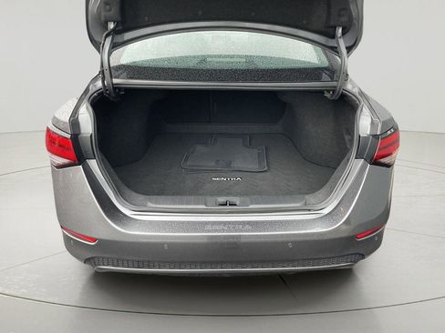 Used 2023 Nissan Sentra S image 9