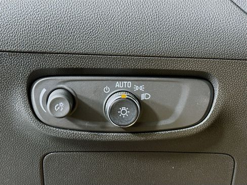 Used 2025 Buick Encore GX Preferred image 17