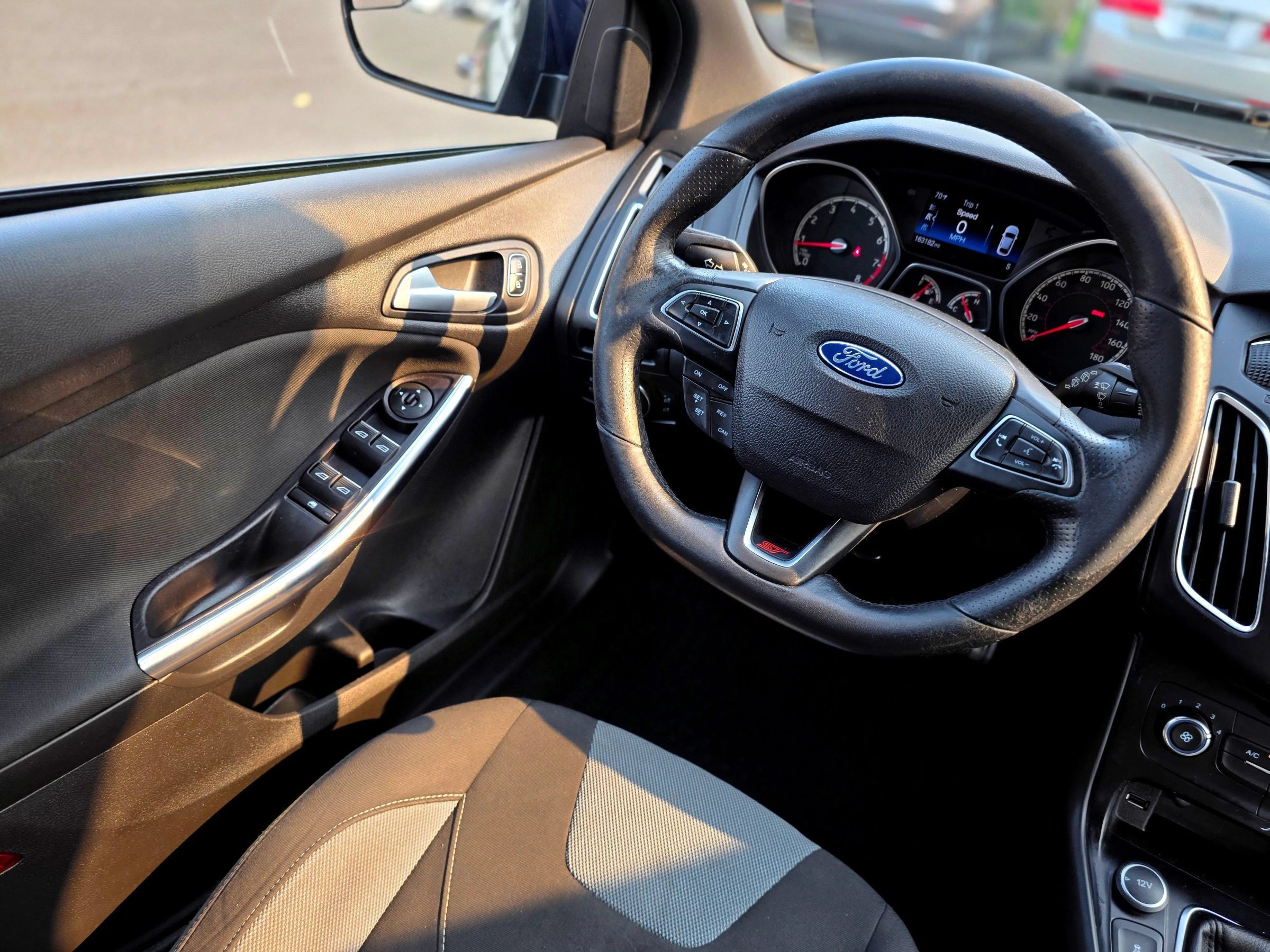 Used 2016 Ford Focus ST FWD image 18