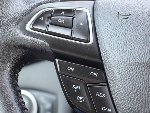 Used 2018 Ford Escape SE w/ SE Sport Appearance Package AWD/4WD image 16
