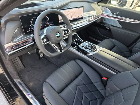 Used 2026 BMW 760i xDrive w/ Executive Package AWD/4WD image 10