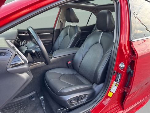 Used 2023 Toyota Camry XSE image 11