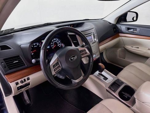 Used 2013 Subaru Outback 2.5i Limited w/ Moonroof Pkg AWD/4WD image 16