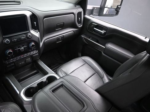 Used 2020 Chevrolet Silverado 2500 LTZ w/ LTZ Plus Package image 12