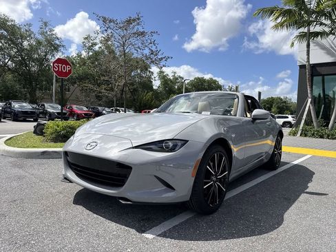 New 2026 MAZDA MX-5 Miata RF Grand Touring RWD image 31