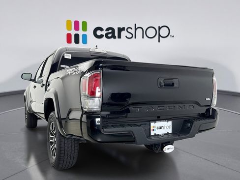 Used 2022 Toyota Tacoma TRD Sport image 3